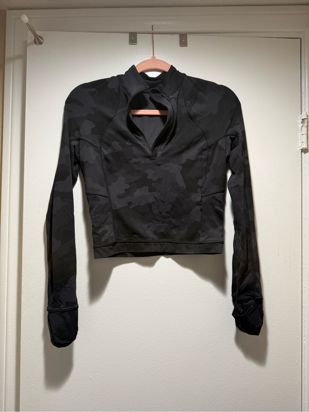 lululemon athletica Black Camo Long-Sleeve Cropped Pullover